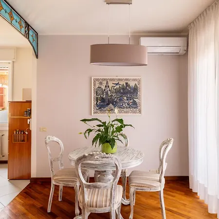 Trilocale Ferruccio バヴェーノ